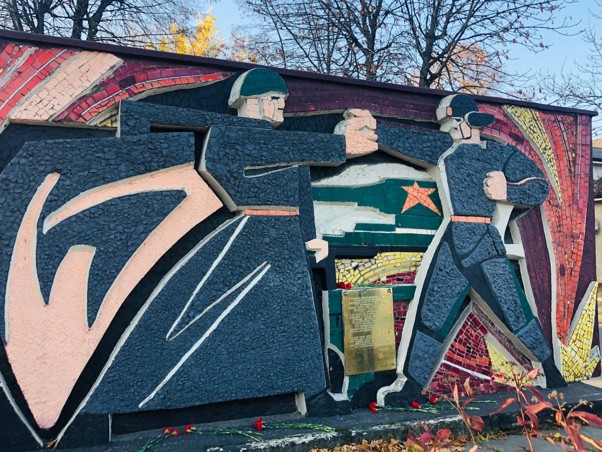 Стела “Кільце зімкнулося”, Звенигородка